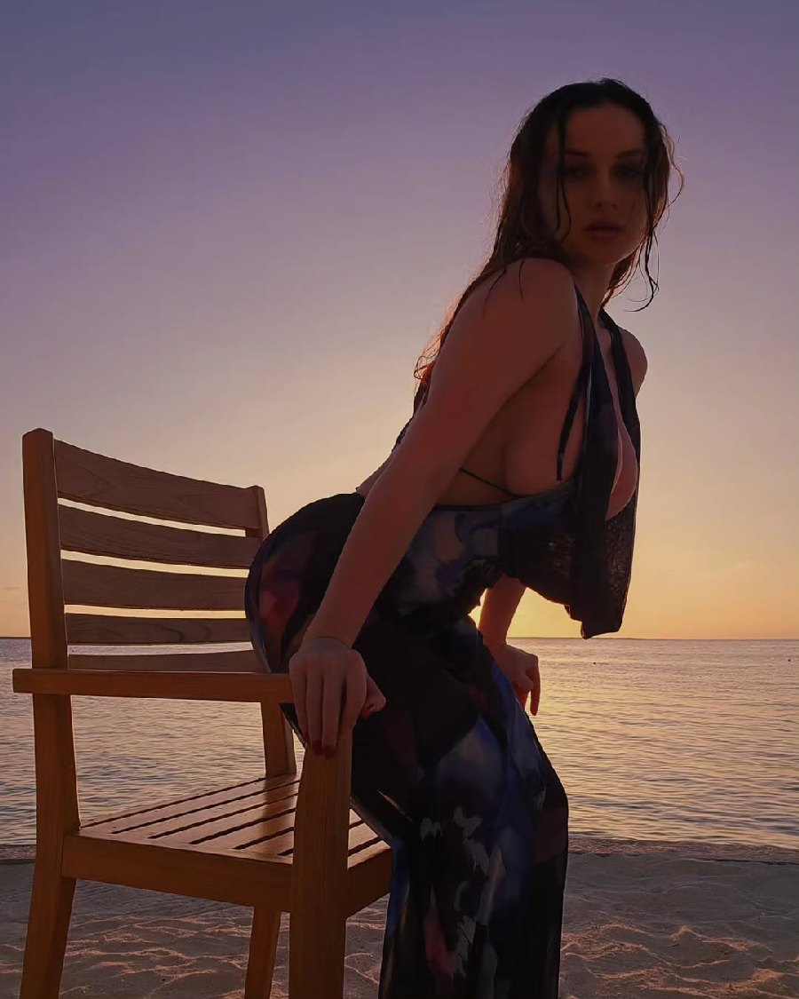 Sexy girl Miranda Faith nude in Buenos Aires